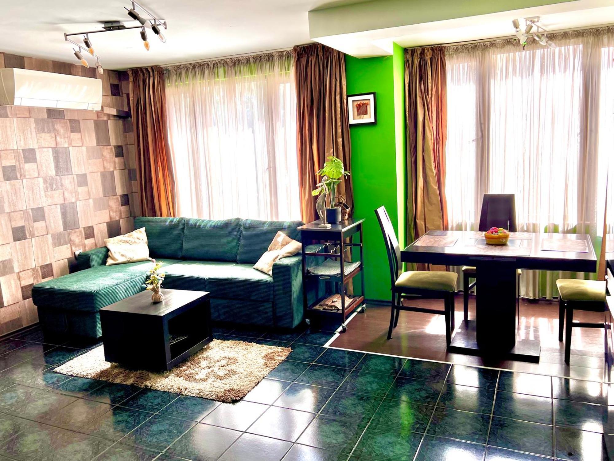 The Green Apartment 2Br - Free Parking — Photos 1